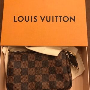 AUTHENTIC BRAND NEW Louis Vuitton mini pochette